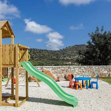 Vila Unique, Stonebuilt, Rural With Private Pools!