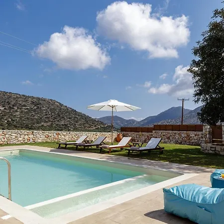 Unique, Stonebuilt, Rural With Private Pools! Melidhónion