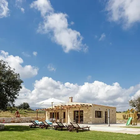 Vila Unique, Stonebuilt, Rural With Private Pools!