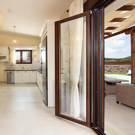 Unique, Stonebuilt, Rural With Private Pools! * Melidhónion