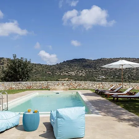 Unique, Stonebuilt, Rural With Private Pools! *