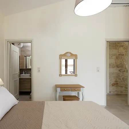 Villa Unique, Stonebuilt, Rural With Private Pools!